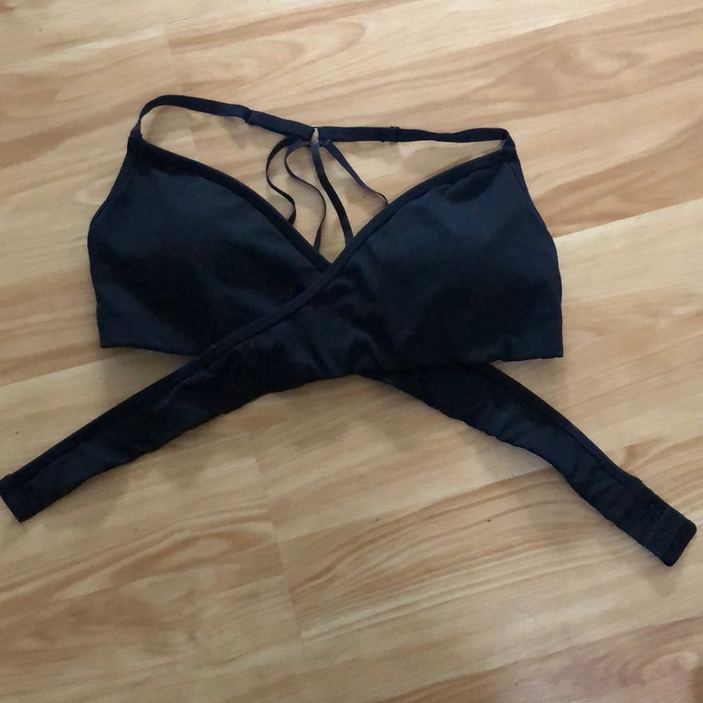 Alphalete Cross Bra